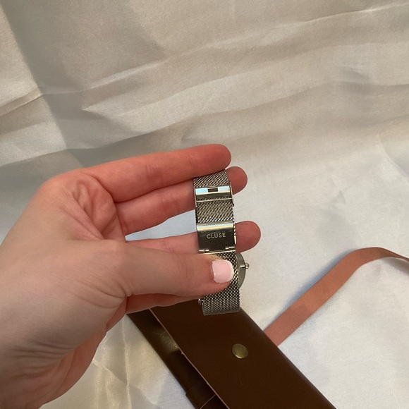 Cluse Unisex Silver Mesh Strap Watch - White Dial - Picture 7 of 7